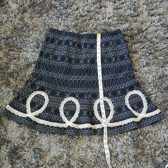 WDNY Blue Skirt with Embroidery Design sz 8 - Picture 8 of 12